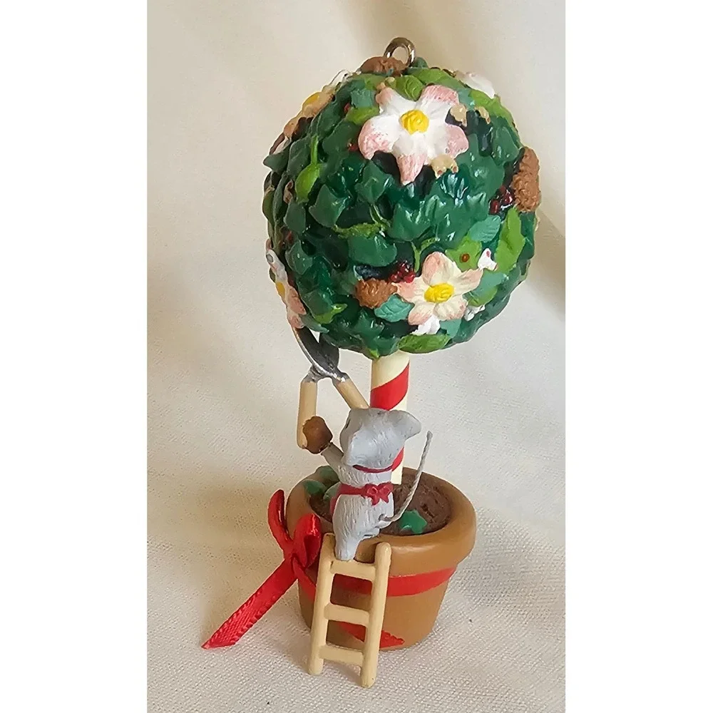 VTG Hallmark Keepsake Ornament 2000 Mouse Topiary Tree Pink Floral